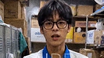 Trả thù thằng nhân viên cũ bắt nạt nhân viên mới